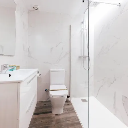 Bravissimo Pont De La Princesa, Comfortable 3-Bedroom Apartment Girona Exterior photo