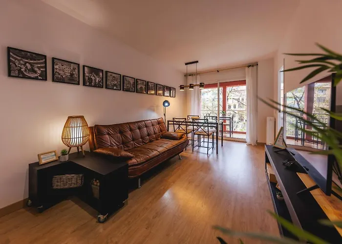 Bravissimo Pont De La Princesa, Comfortable 3-Bedroom Apartment