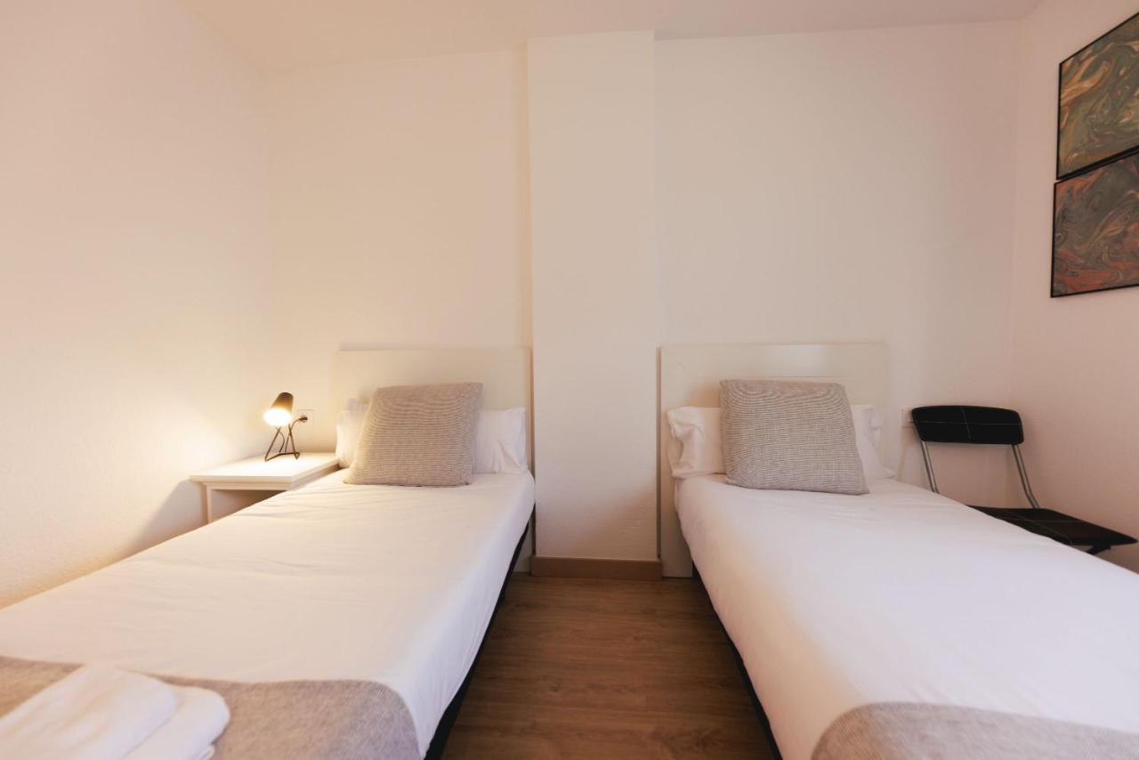 Bravissimo Pont De La Princesa, Comfortable 3-bedroom Apartment