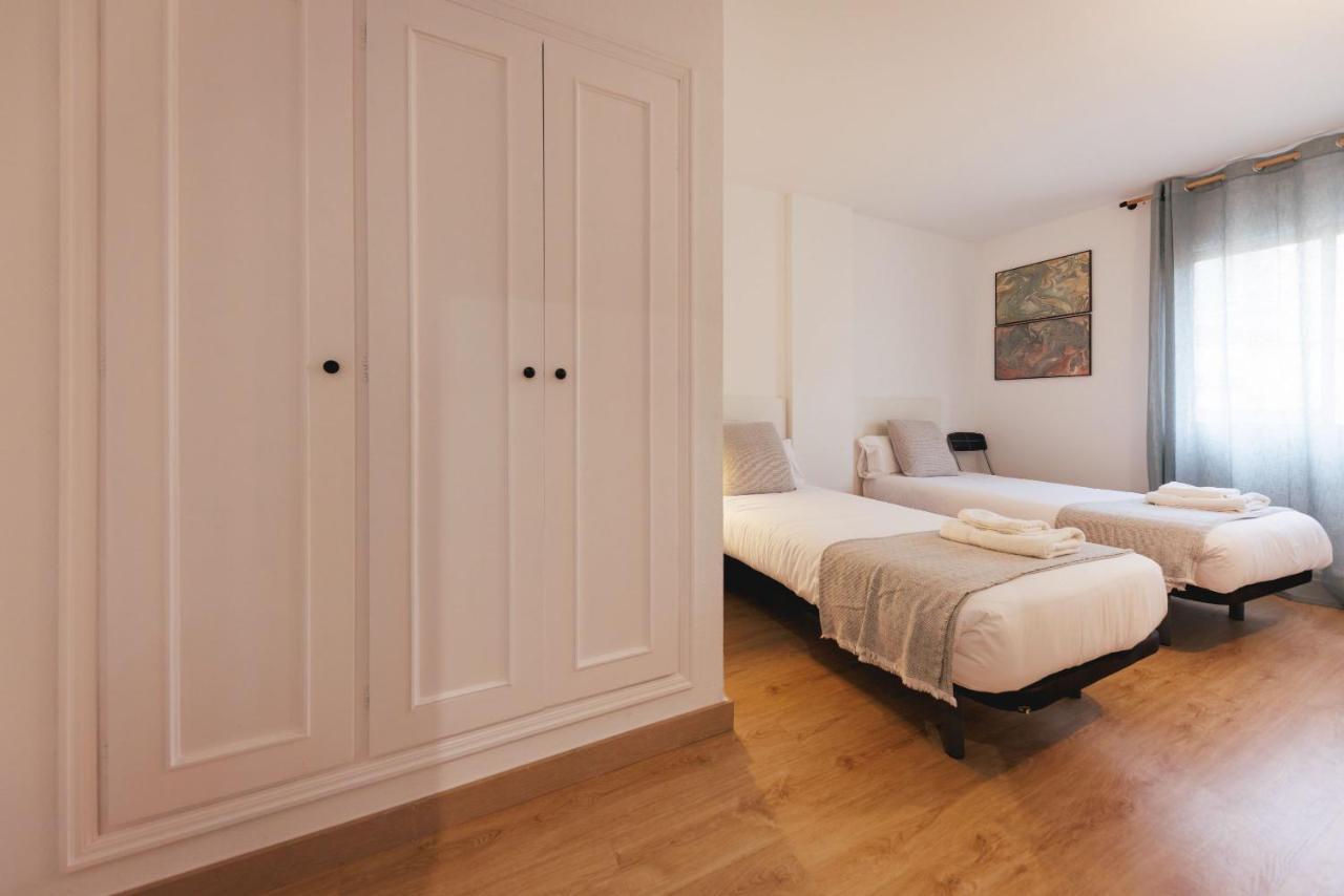 Bravissimo Pont De La Princesa, Comfortable 3-bedroom Apartment
